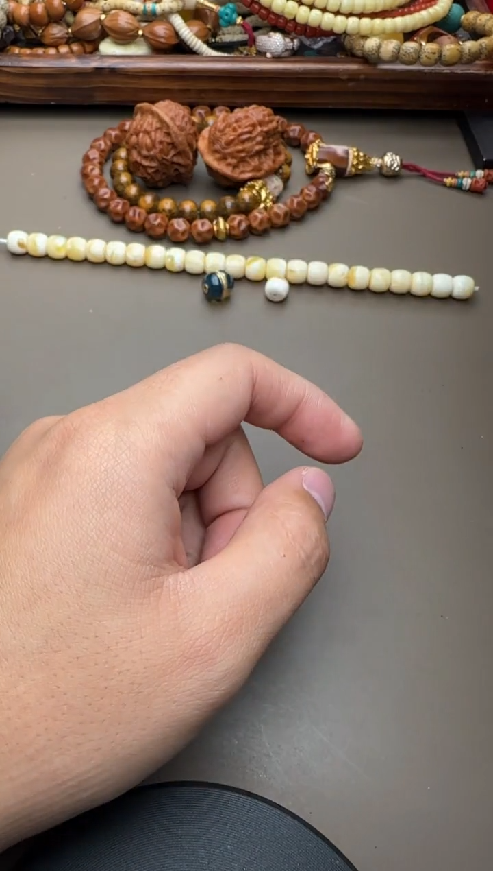 【闪购商品】蜜蜡手串未镶嵌蜜蜡手串8321354