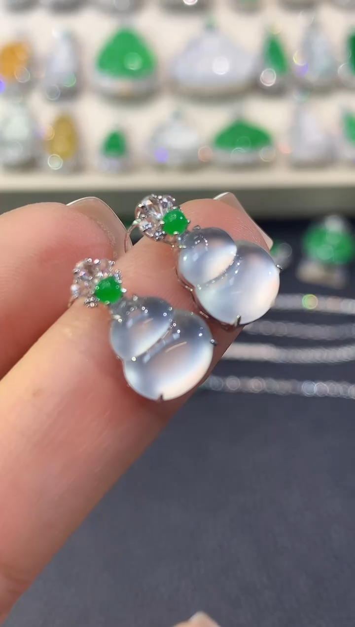 18K金镶嵌翡翠耳饰A31