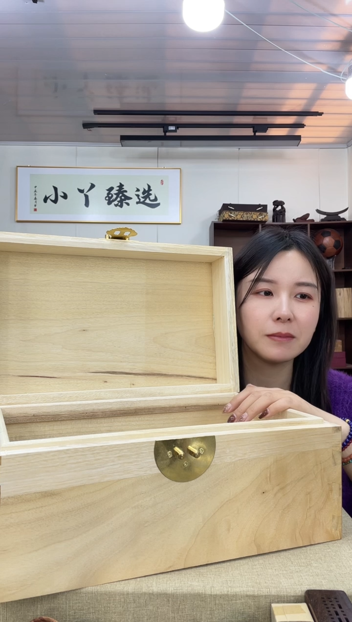 乌木类阿*118香樟木40厘米箱子木木