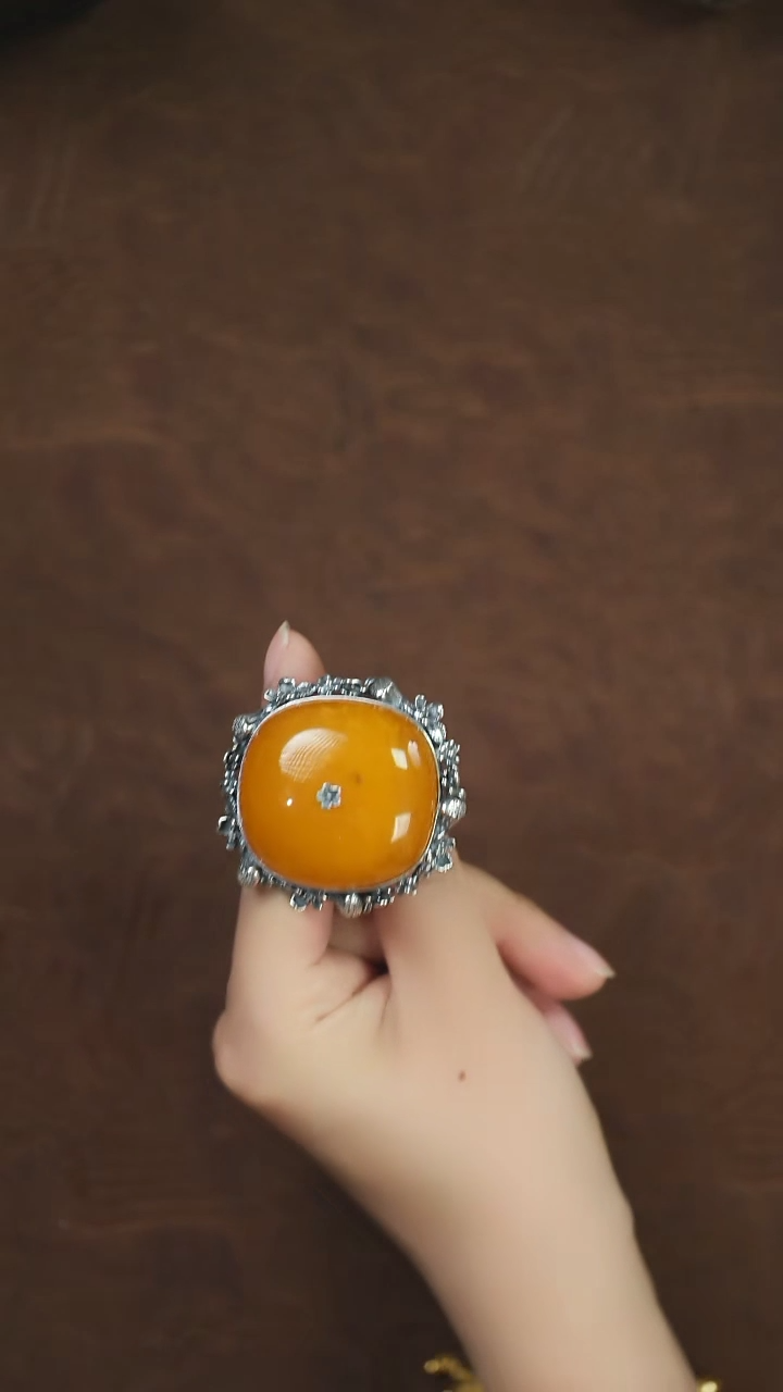 【闪购商品】琥珀戒指银S925镶嵌原矿蜜蜡戒指