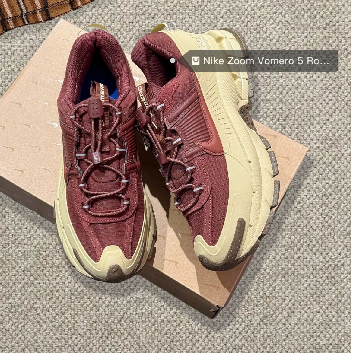 Nike Zoom Vomero 5 Roam 休闲跑步鞋Team Gold HQ2181700
