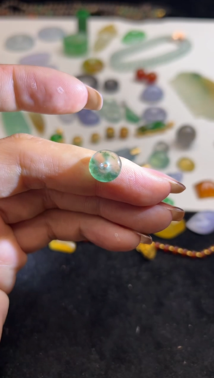 未镶嵌定制翡翠2800+280绿扣子-hmq154