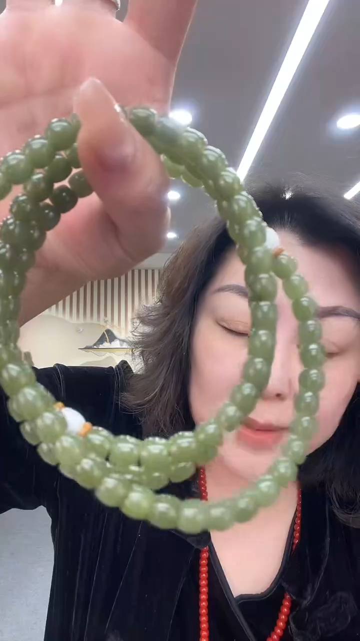 未镶嵌透闪石质玉挂件108粒