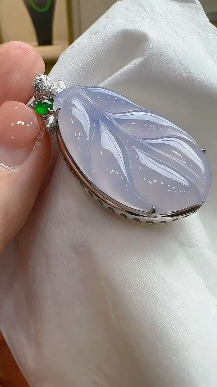 【闪购商品】翡翠吊坠(不含链)18K金镶嵌多样性发货拍一发一