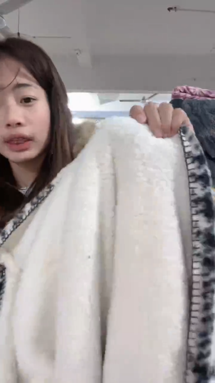 法兰绒028                1.5*2瑕疵