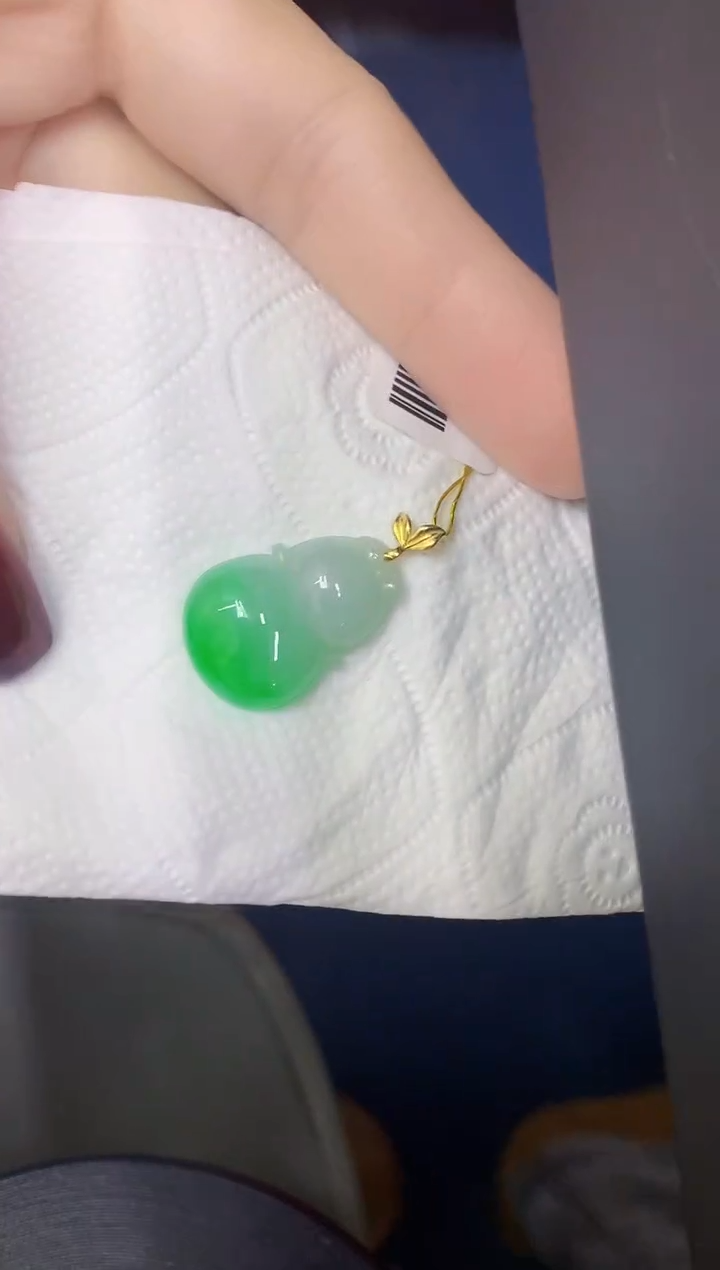 颈饰18K金镶嵌翡翠缅甸天然翡翠A货