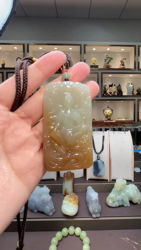 颈饰未镶嵌和田玉苏