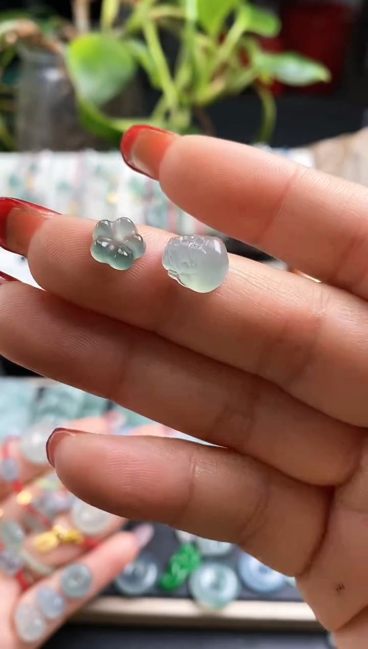 【闪购商品】翡翠散珠金蟾小花