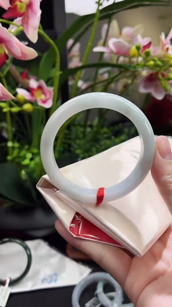 【闪购商品】翡翠手镯未镶嵌正圈