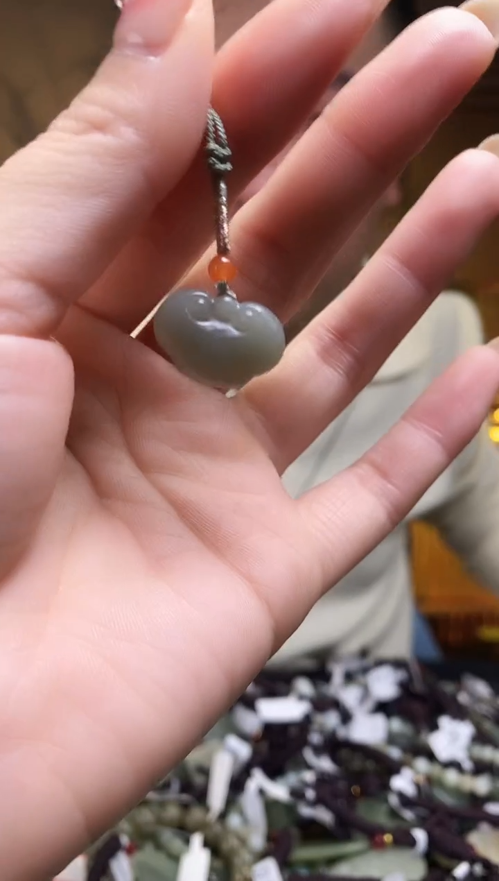【闪购商品】和田玉颈饰未镶嵌多样性发货，拍一发一
