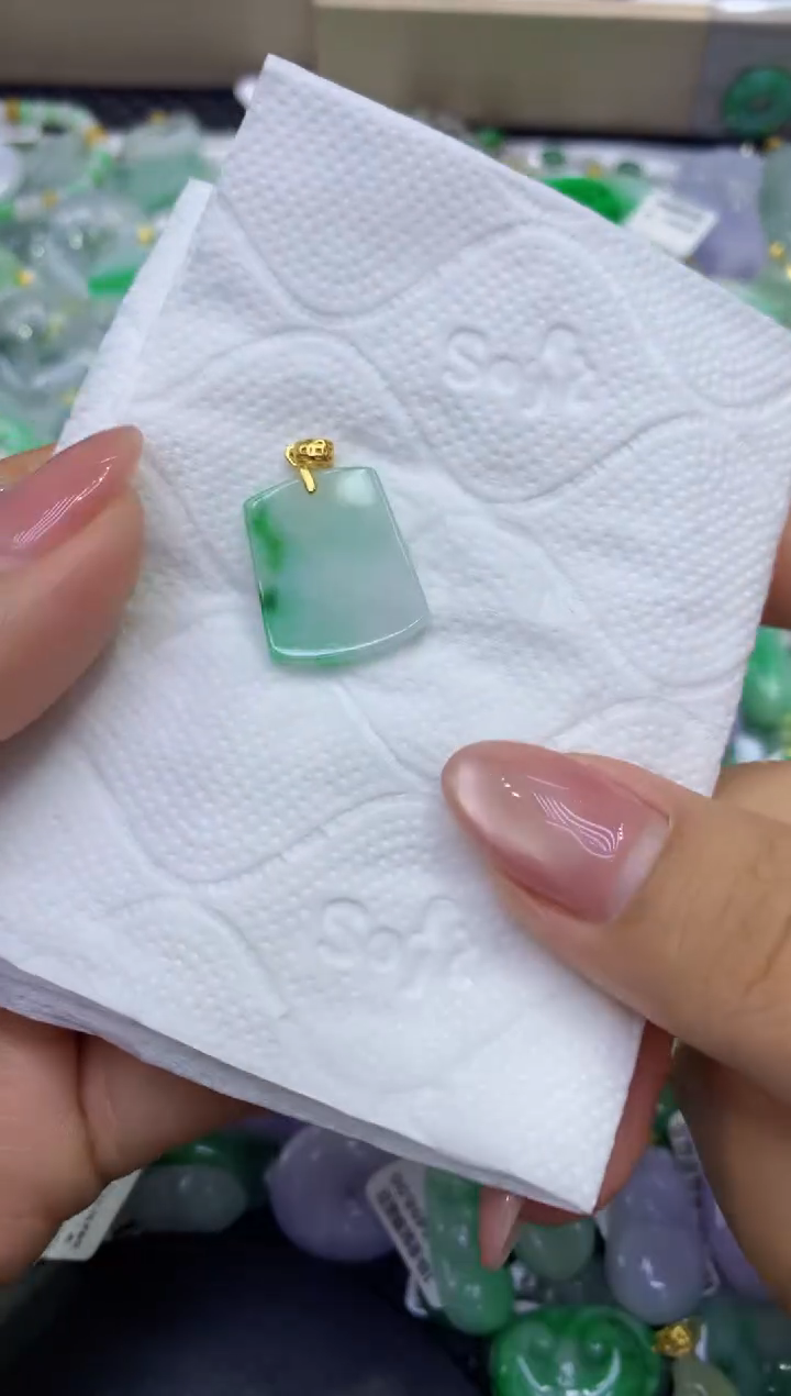 颈饰未镶嵌翡翠天然缅甸A货翡翠