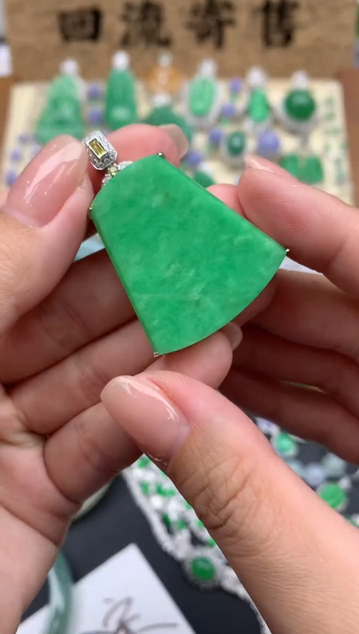 【闪购商品】翡翠颈饰18K金镶嵌110-中国好珍宝