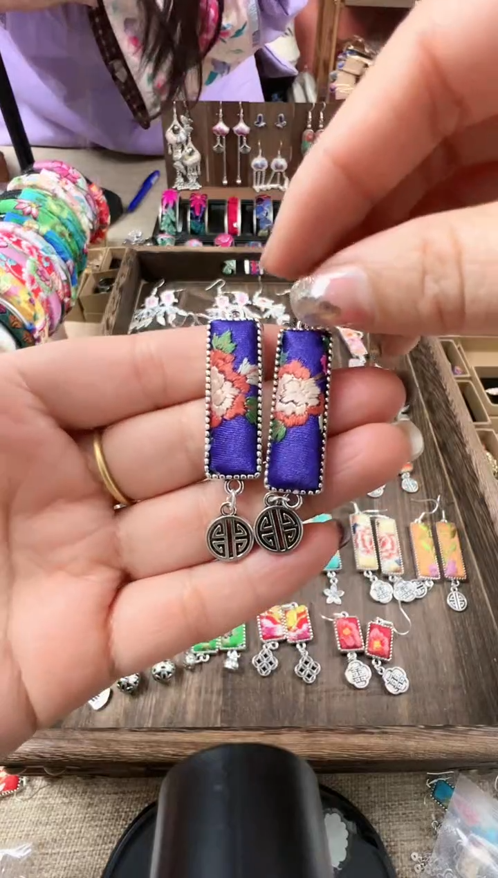 【闪购商品】织绣民族风老绣饰品286