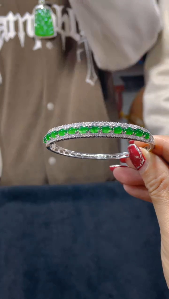 【闪购商品】定制翡翠未镶嵌天然A货翡翠假一罚四（多样性发货）