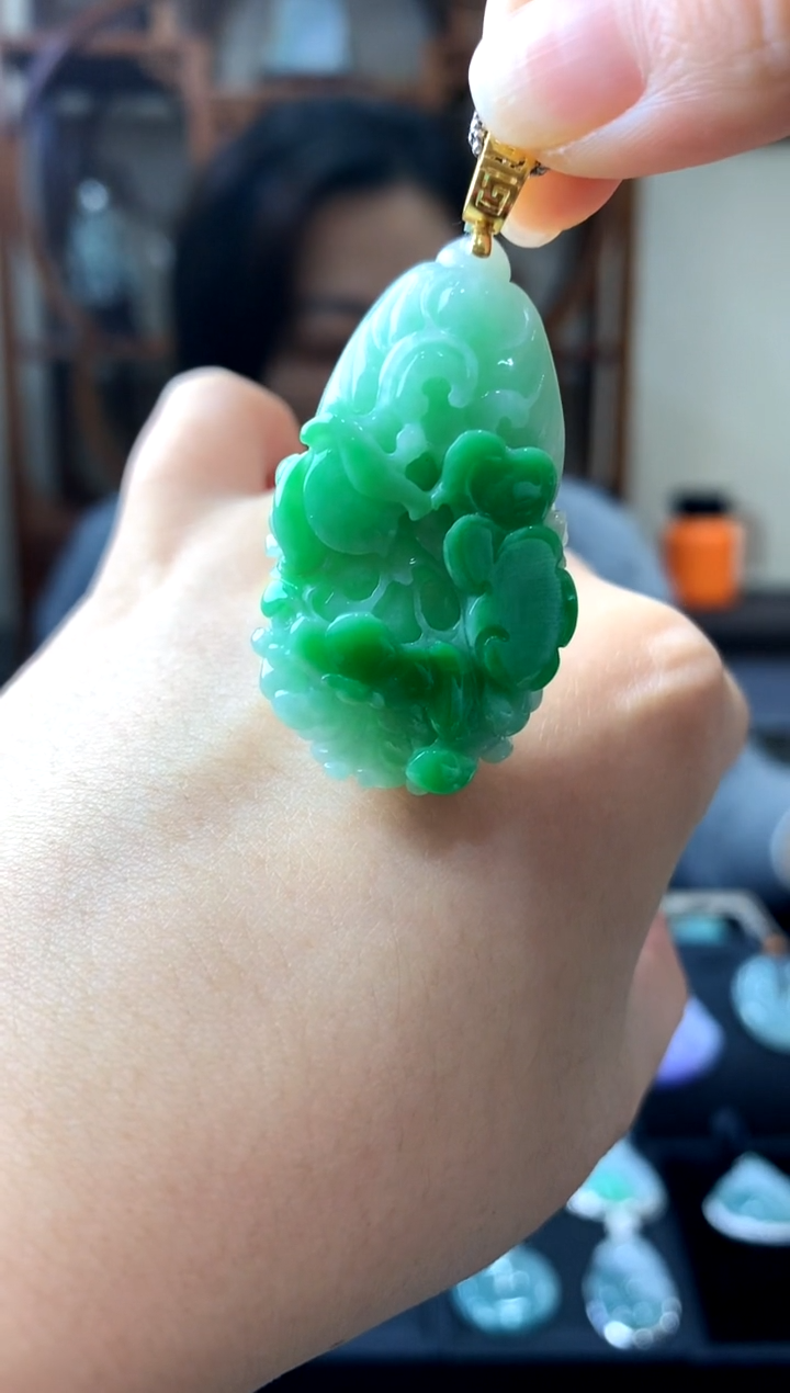 吊坠(不含链)18K金镶嵌翡翠白菜