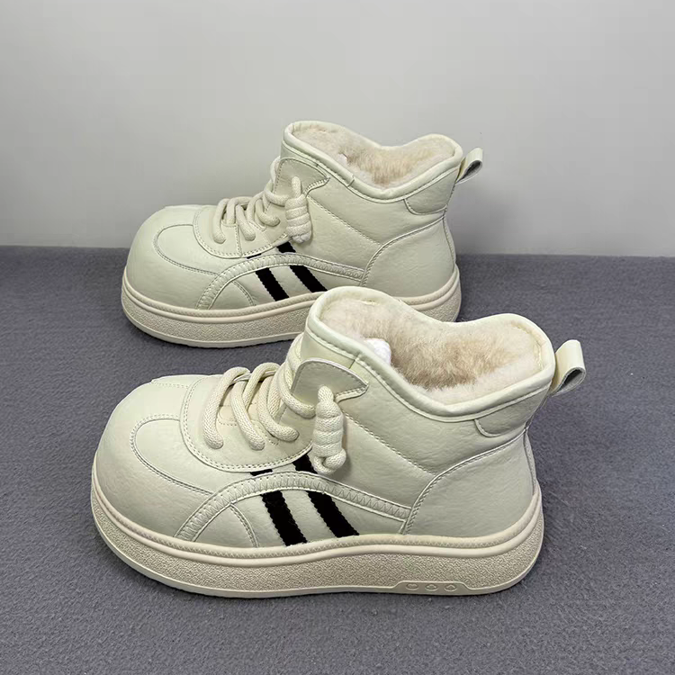 加厚女款卡皮巴拉雪地靴冬季时尚棉鞋短筒时尚雪地靴