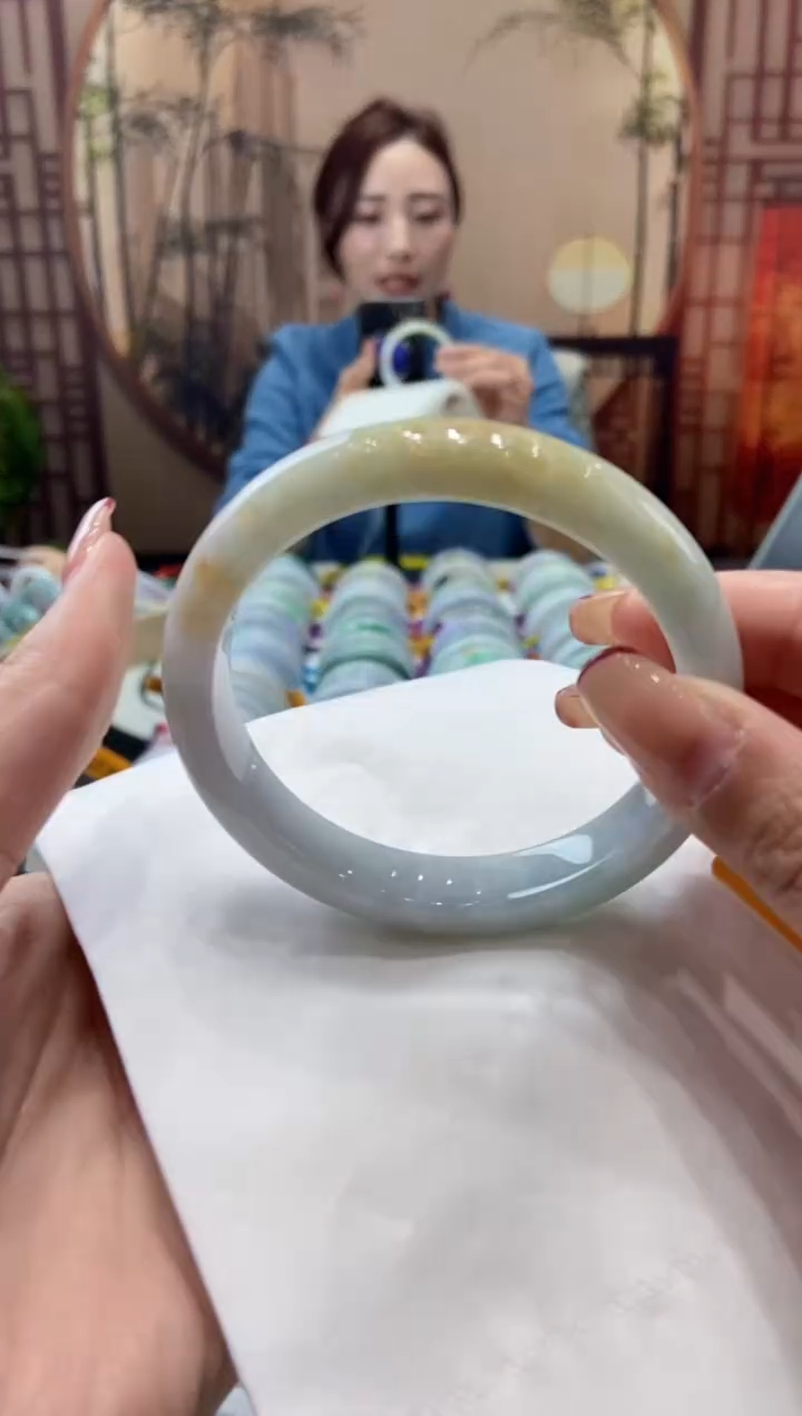 【闪购商品】翡翠手镯未镶嵌00006944