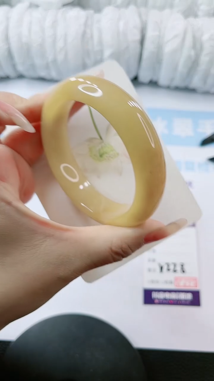 【闪购商品】石英质玉手镯未镶嵌多样性发货V228