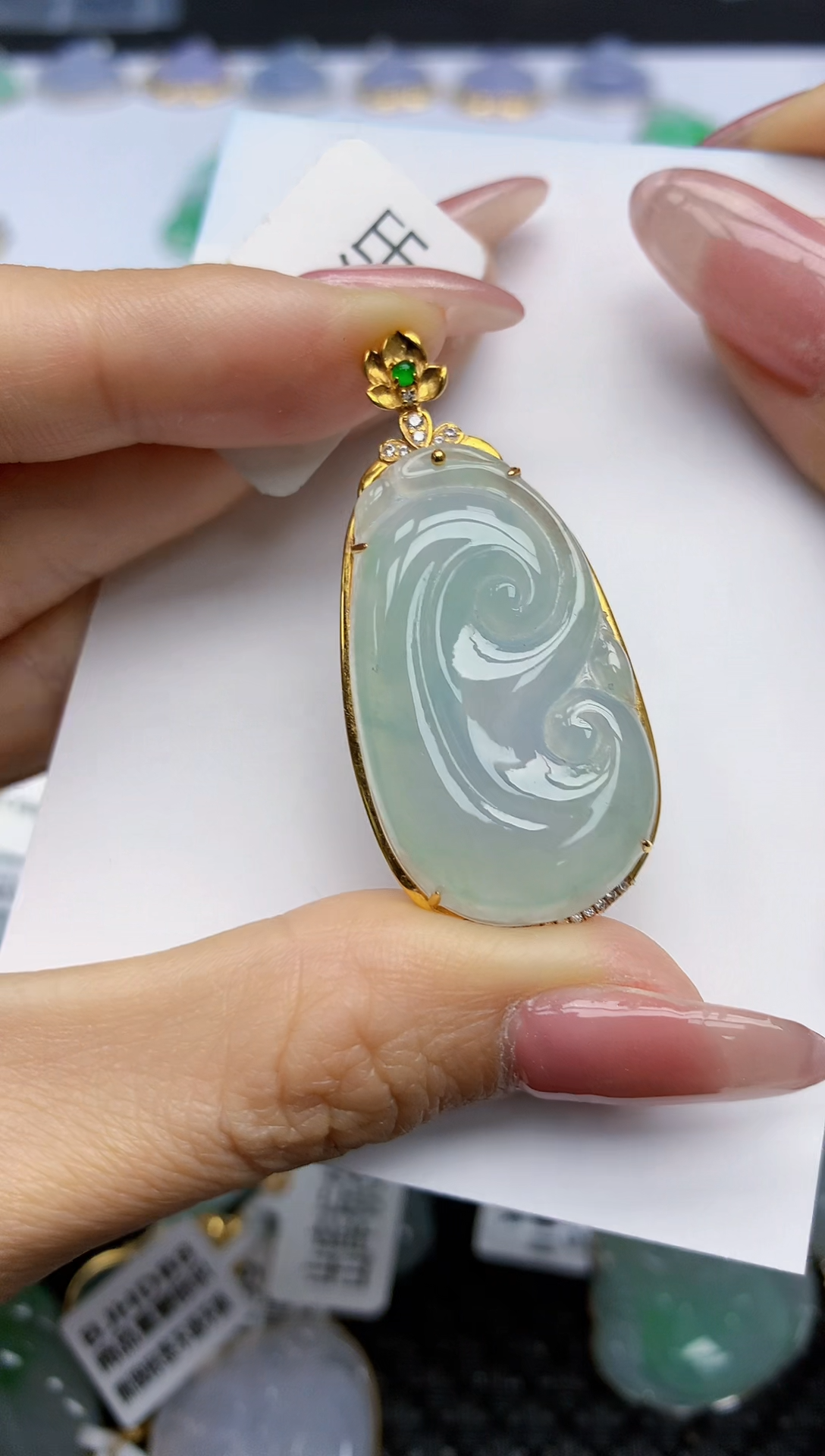 【闪购商品】翡翠挂件18K金镶嵌天然翡翠A货