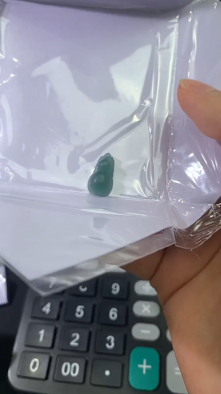 未镶嵌定制翡翠豆子