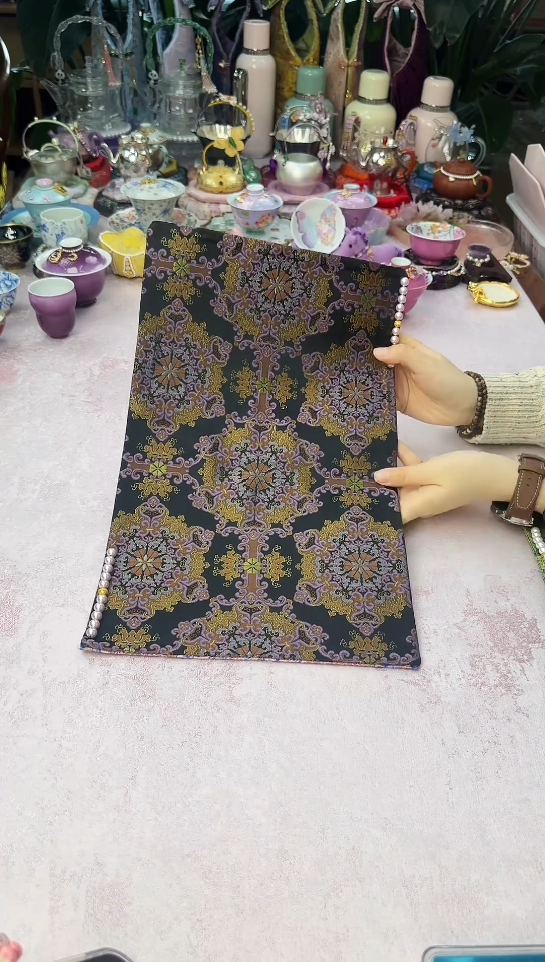 45黑金宝相纹茶席