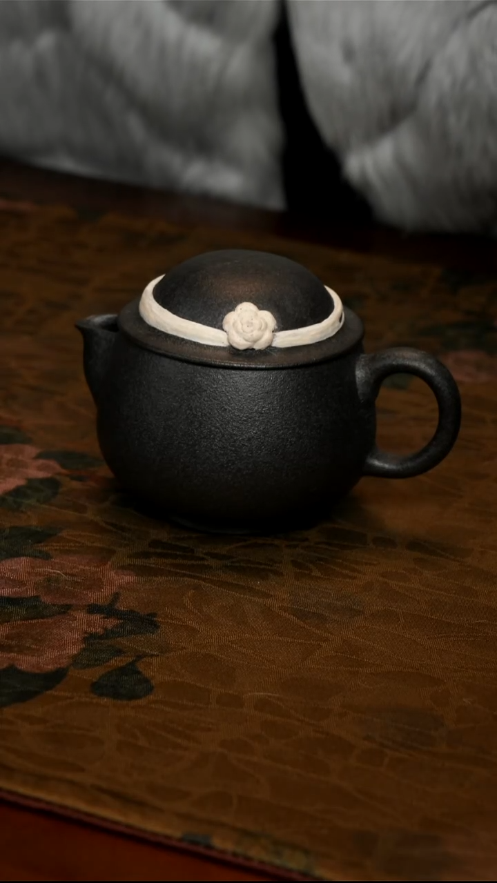 茶壶紫砂黑泥礼帽壶微瑕