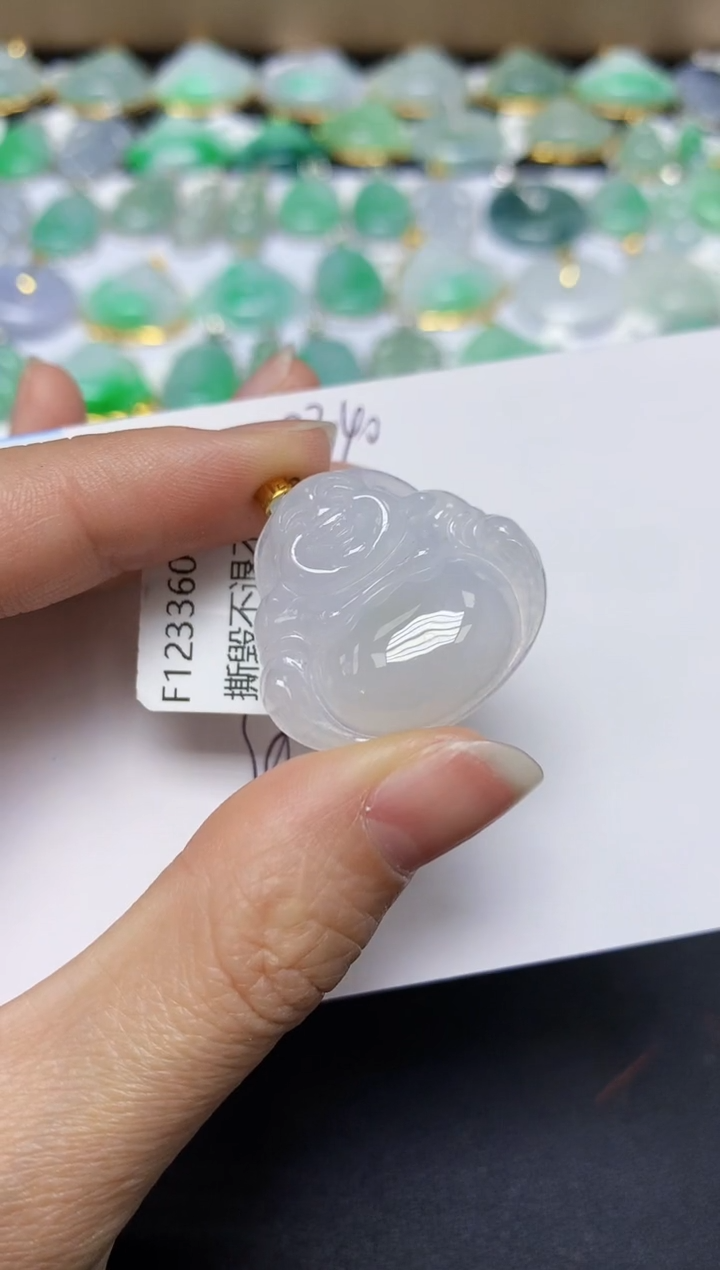 翡翠18K金镶嵌颈饰天然翡翠A货
