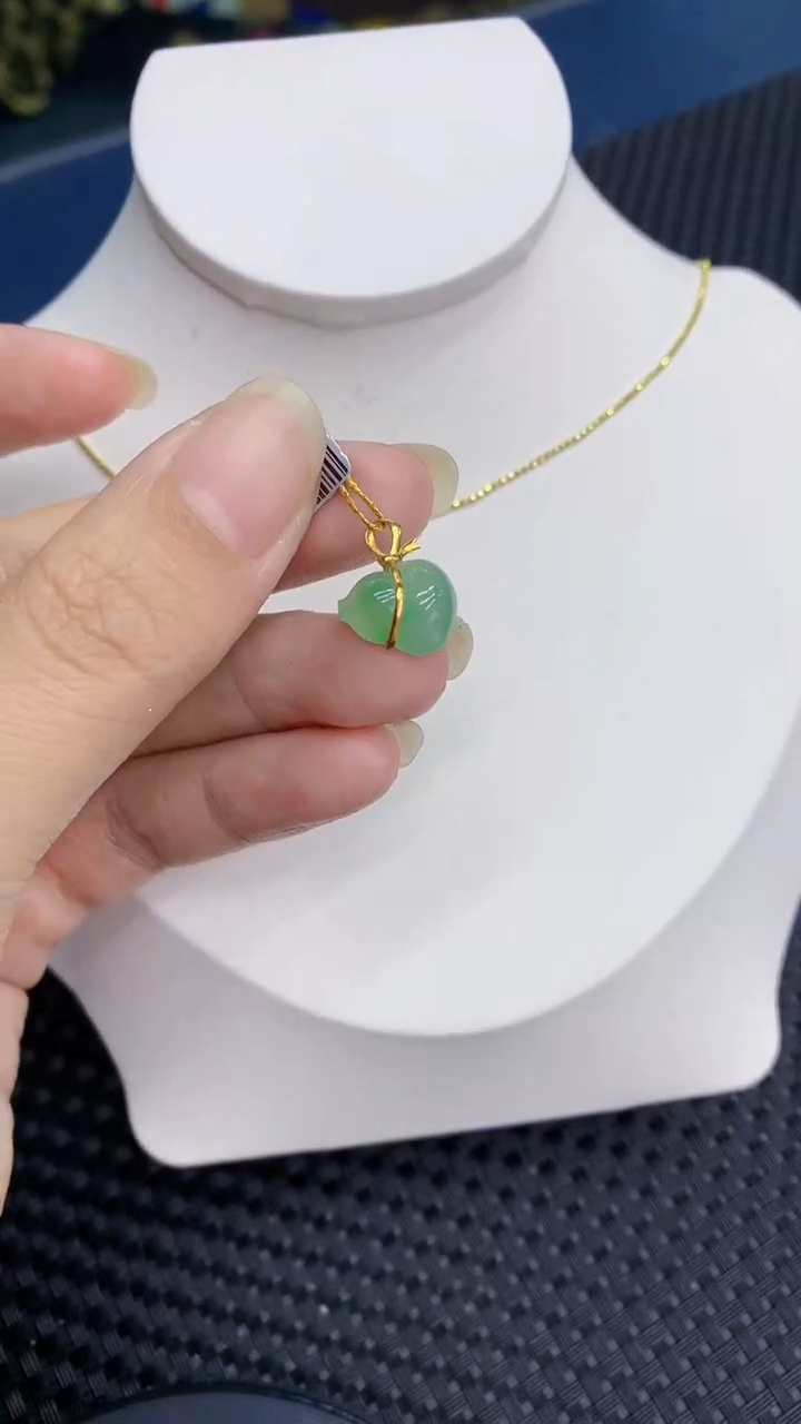 【闪购商品】翡翠颈饰18K金镶嵌            8
