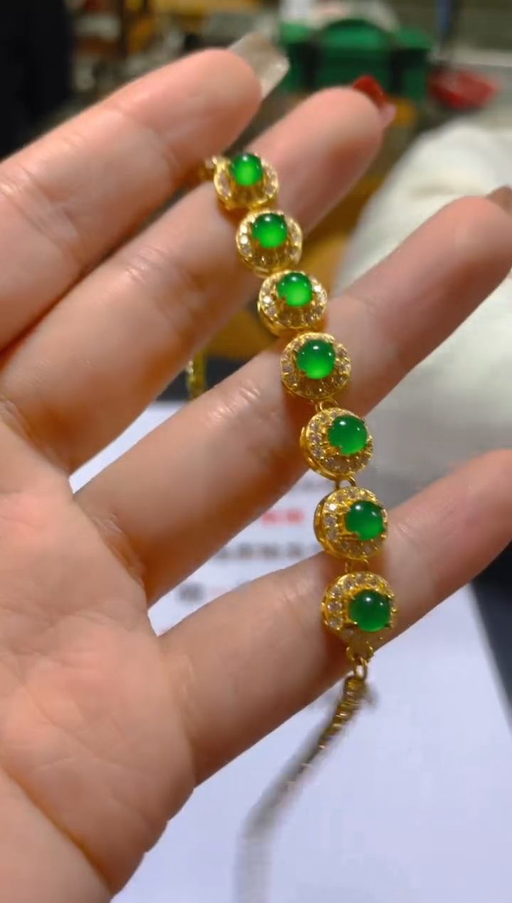 未镶嵌手链翡翠多样性发一