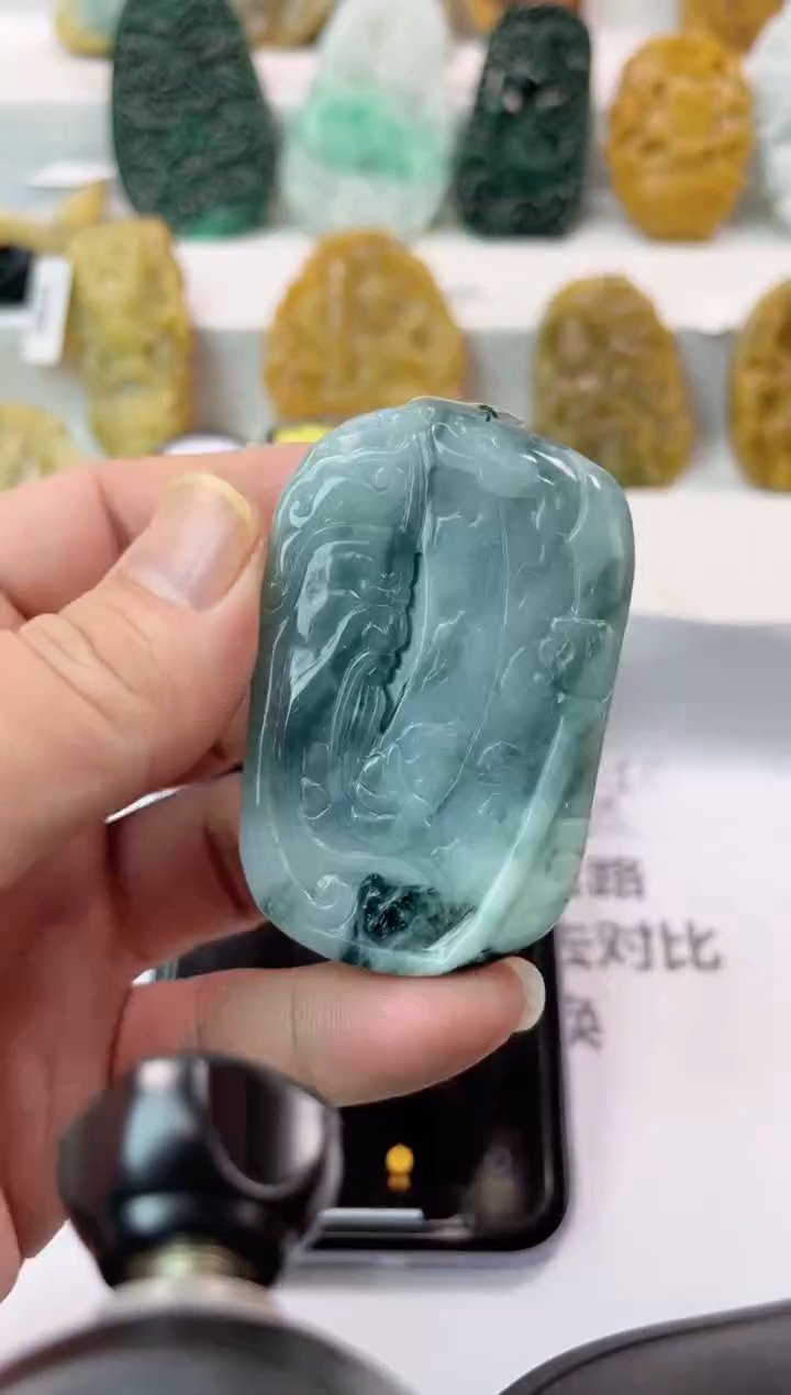 【闪购商品】翡翠颈饰未镶嵌关公