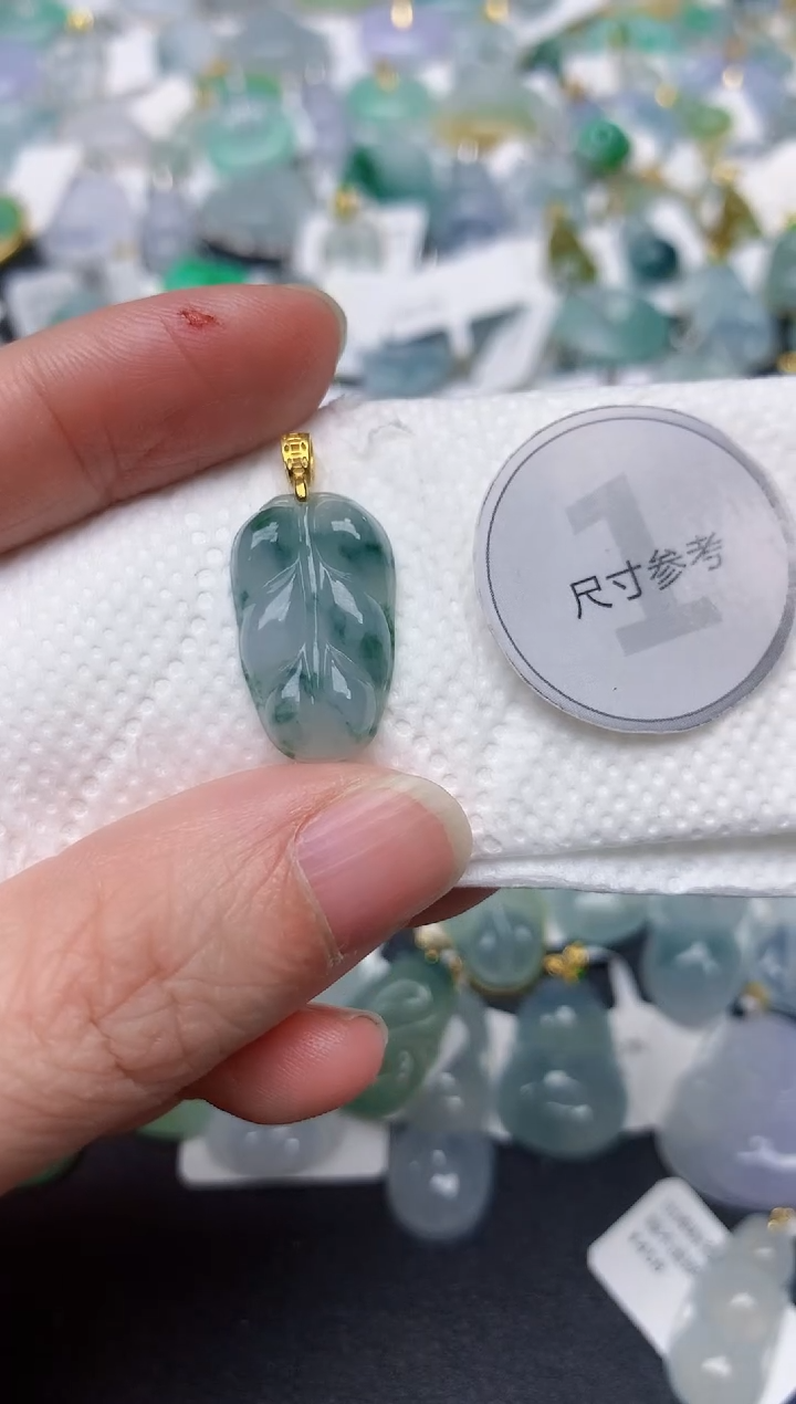 颈饰未镶嵌翡翠天然缅甸A货翡翠