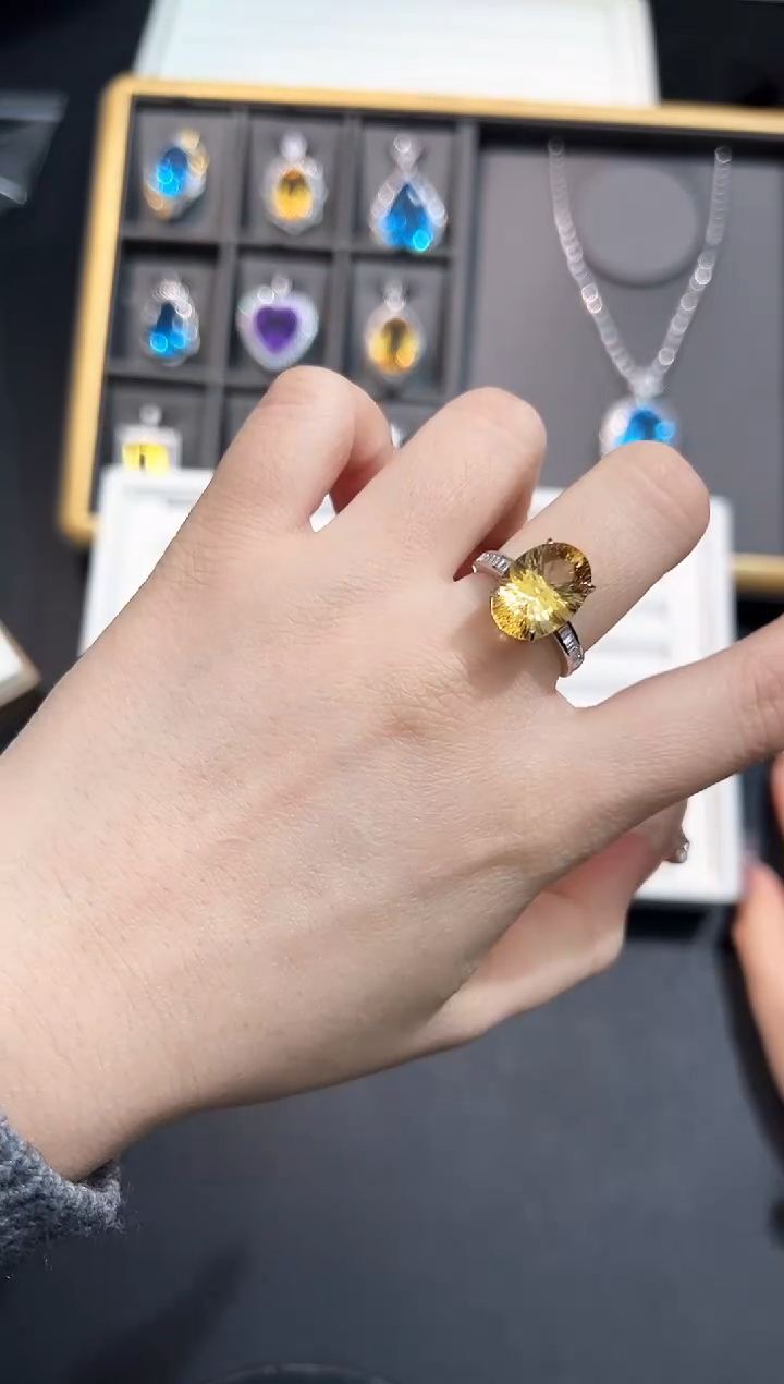 【闪购商品】黄晶戒指银S925镶嵌15F多样性发其一/1个