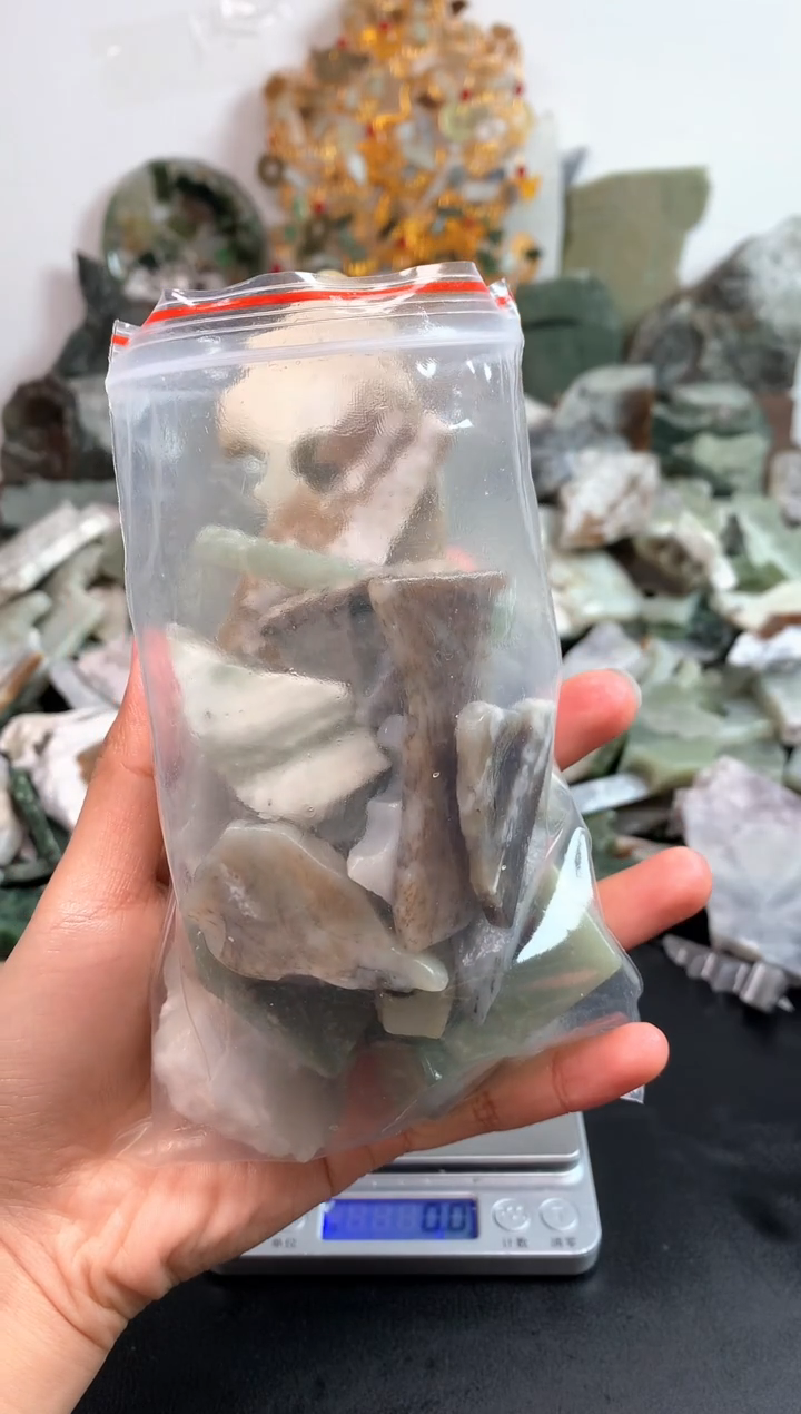 未镶嵌和田玉摆件2