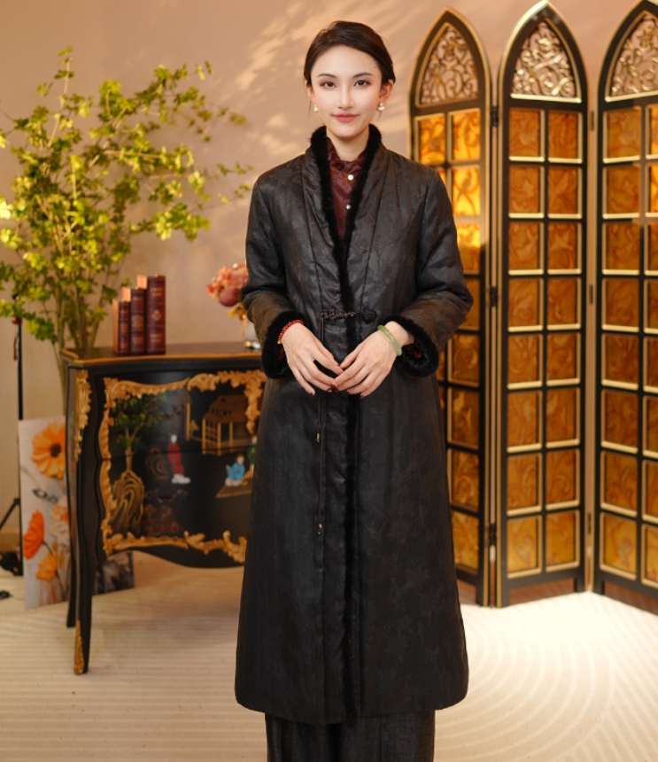 FSSIA琼华丨冬季新款时尚红云纱拼接水貂100桑蚕丝棉大衣-8888