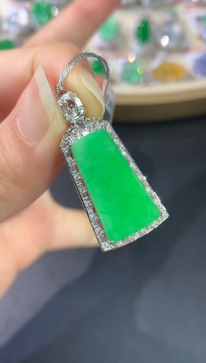 吊坠(不含链)18K金镶嵌翡翠A407|19800