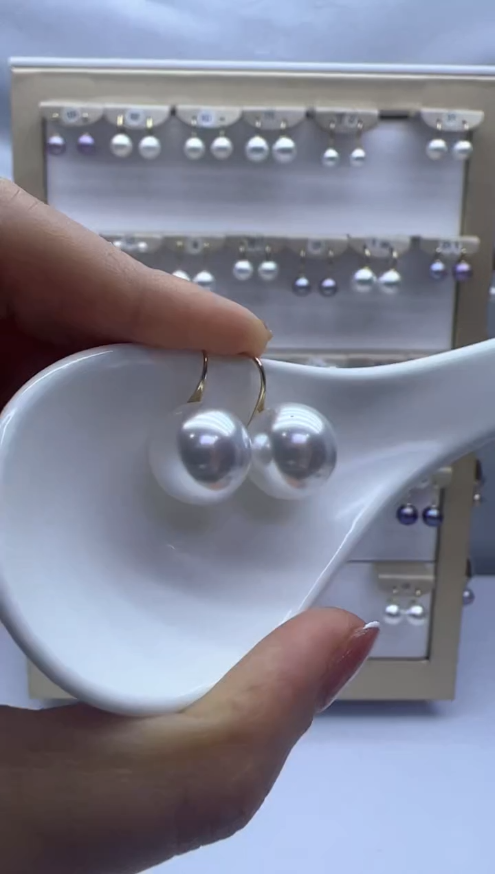 【闪购商品】淡水珍珠耳饰18K金镶嵌197