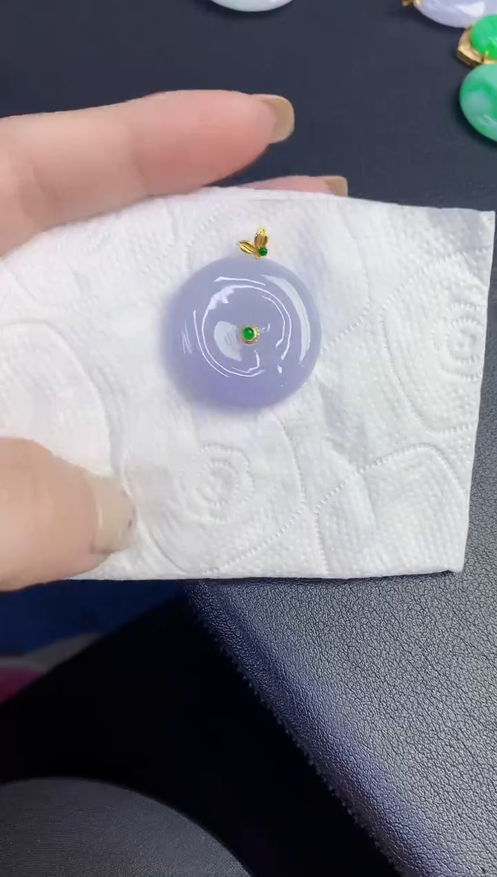 颈饰18K金镶嵌翡翠缅甸天然翡翠A货