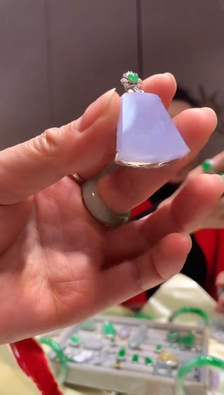 【闪购商品】翡翠吊坠(不含链)18K金镶嵌无事牌