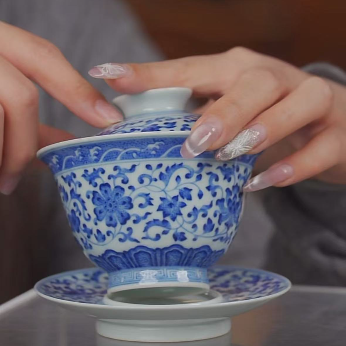 国呈拍卖古董瓷器