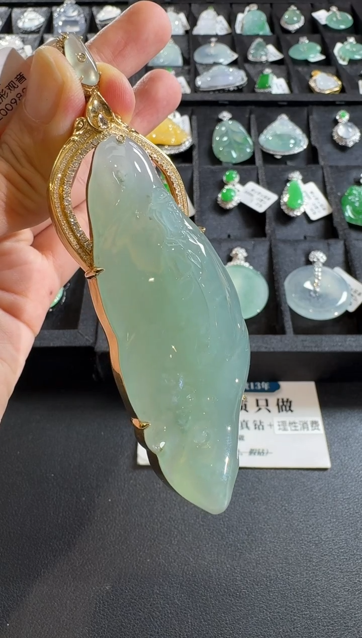 【闪购商品】翡翠吊坠(不含链)18K金镶嵌【源头工厂】钻石镶嵌