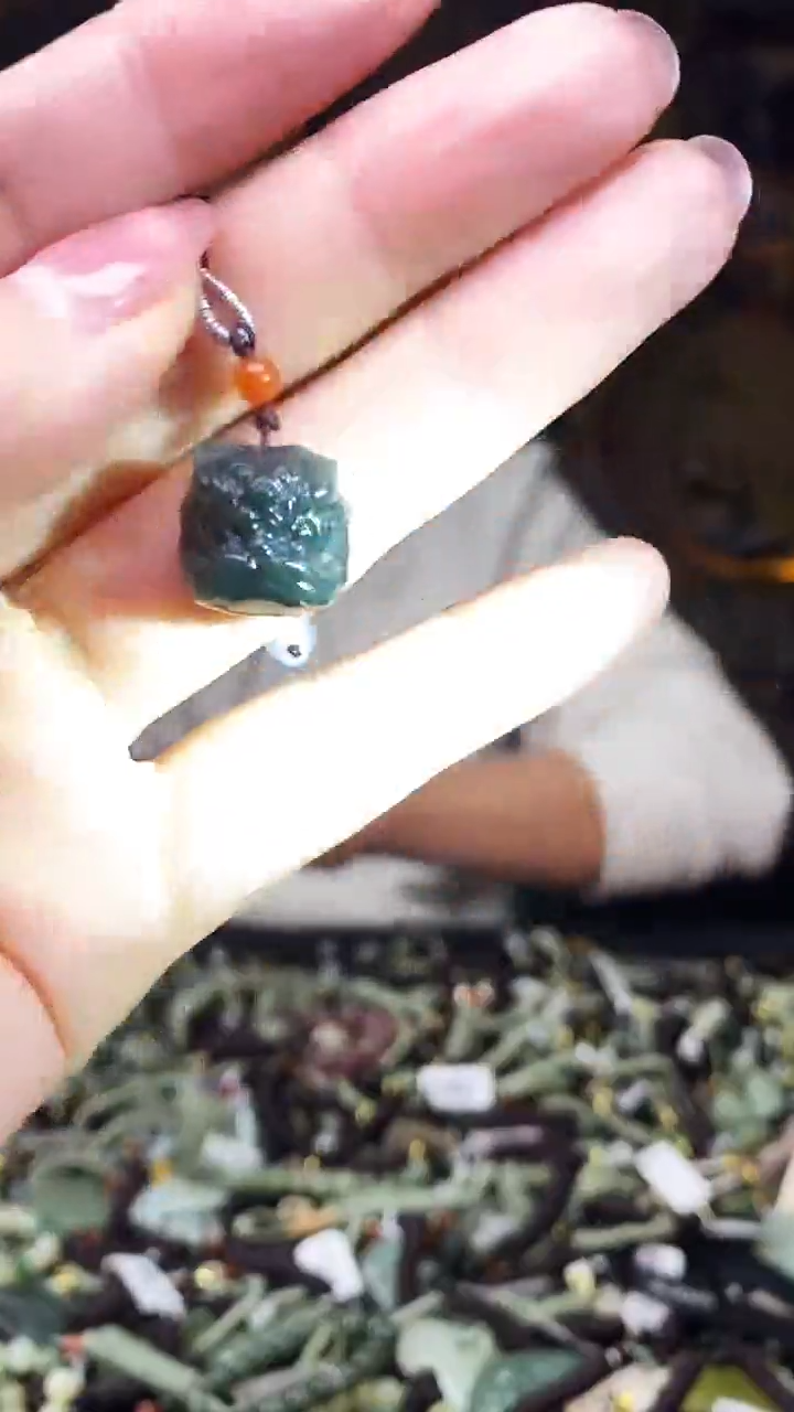 颈饰未镶嵌和田玉多样性发货，拍一发一