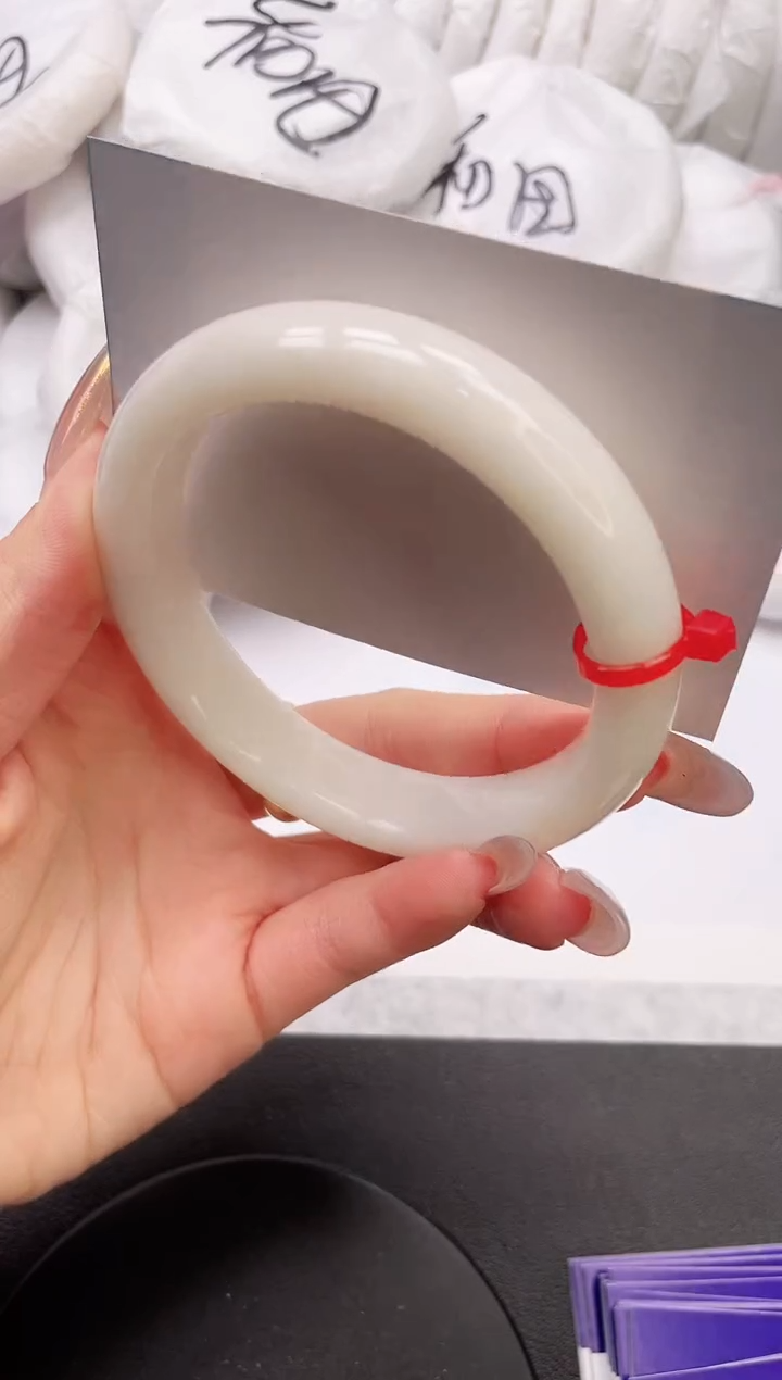 【闪购商品】和田玉手镯未镶嵌18L400-62