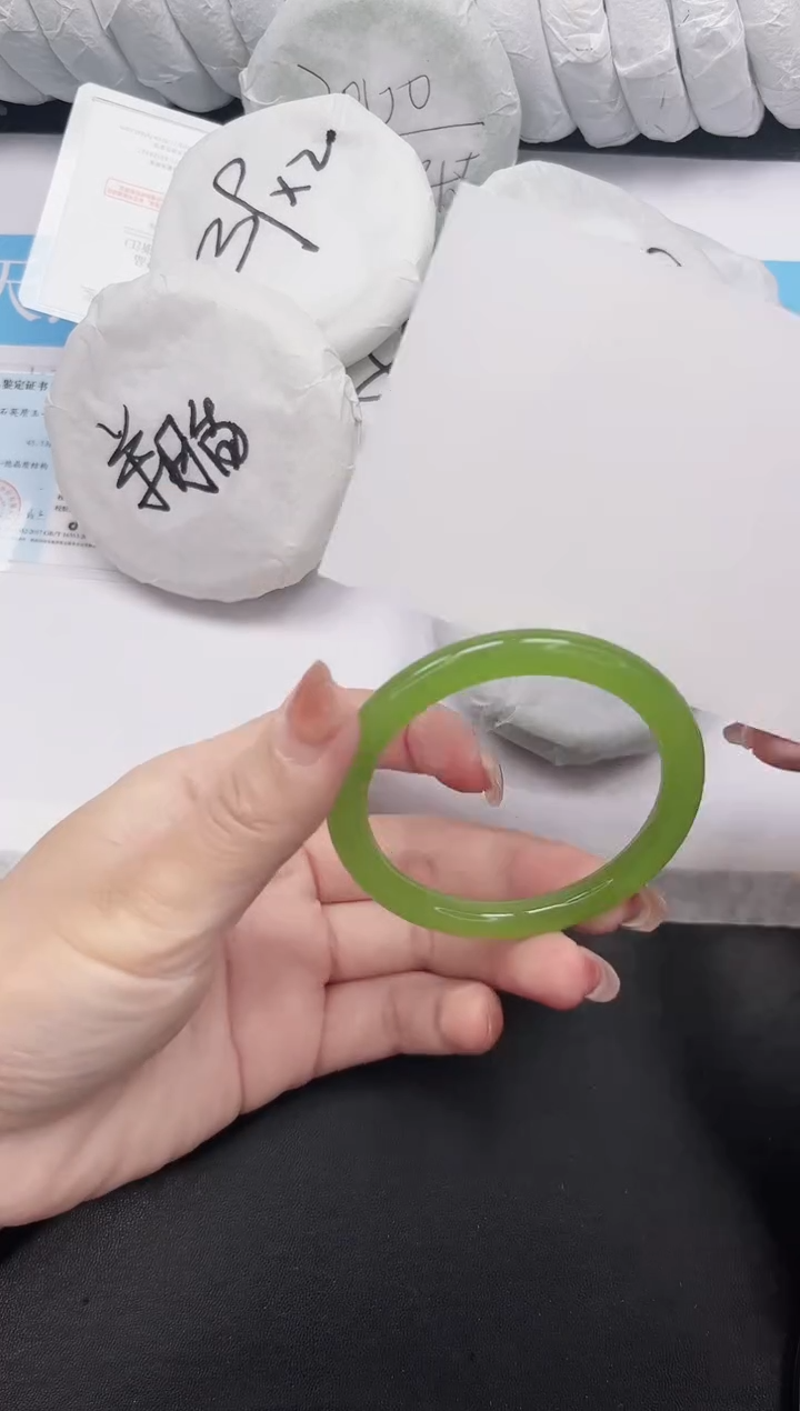 未镶嵌手镯石英质玉78-53.5NYG YT