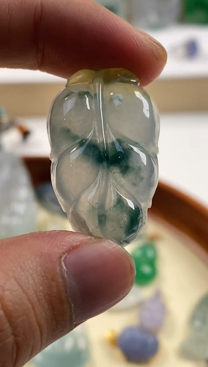 【闪购商品】翡翠吊坠(不含链)未镶嵌天然缅甸A货翡翠吊坠