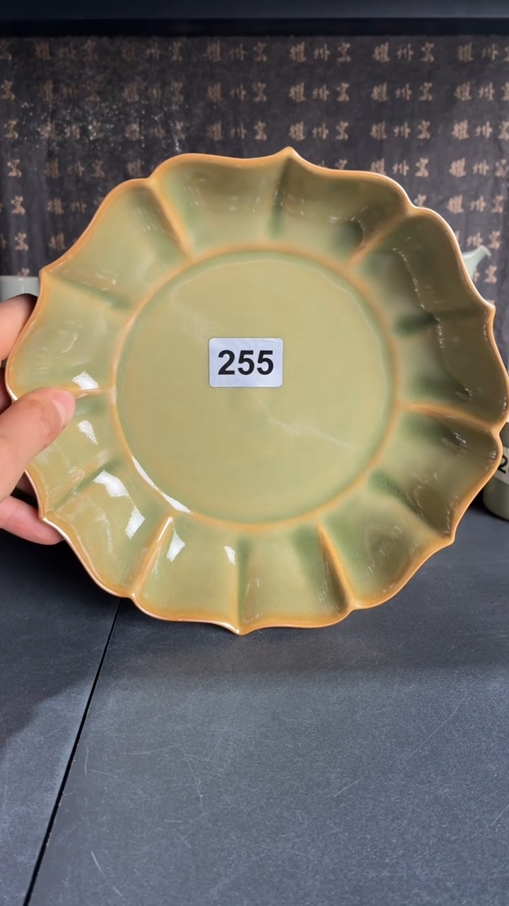 耀州窑仰山花口盘微瑕255