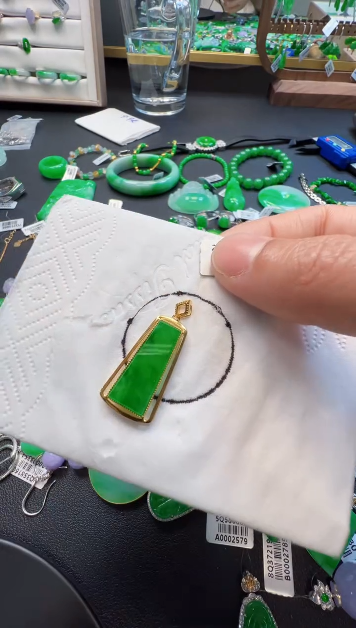 【闪购商品】定制翡翠18K金镶嵌2300元