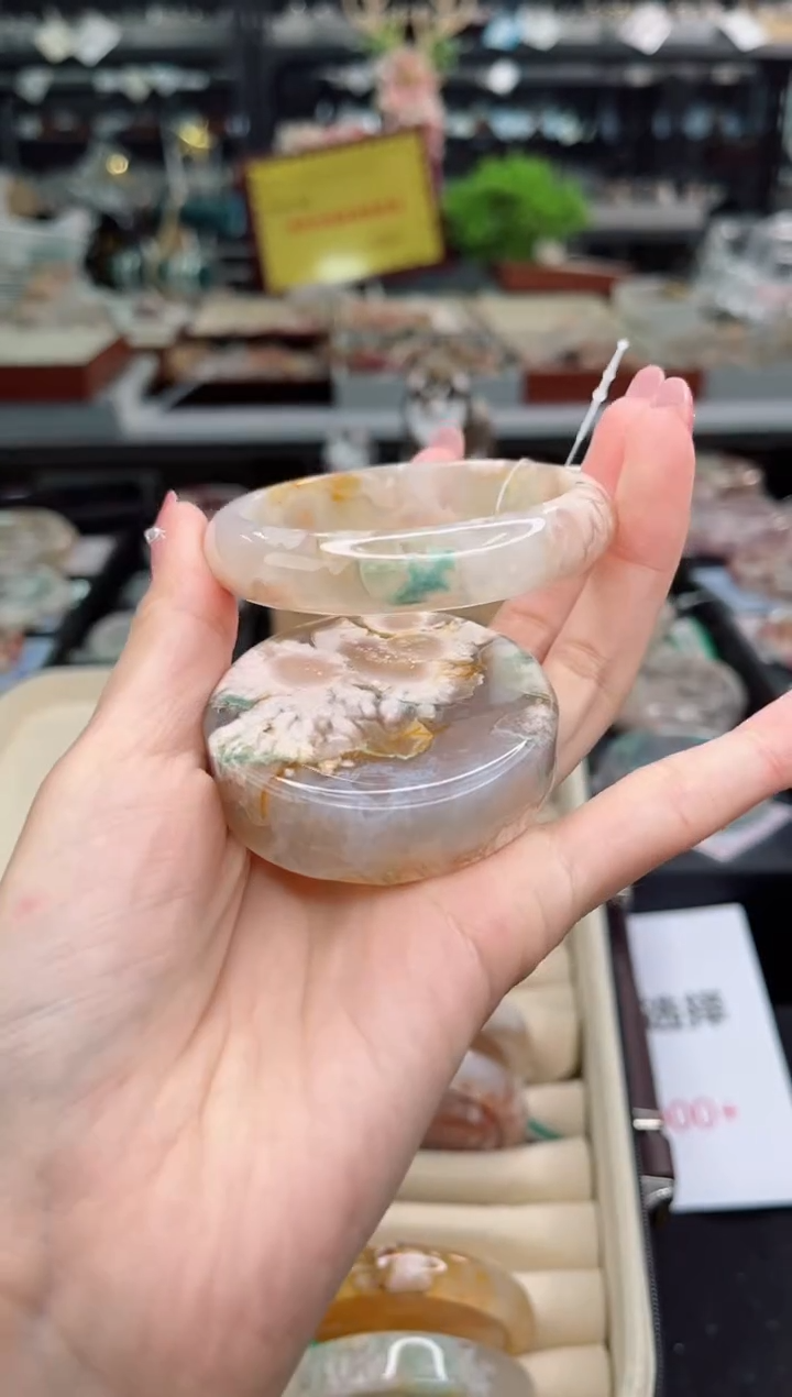 【闪购商品】石英质玉手镯未镶嵌54圈口（赠品镯心）6321673