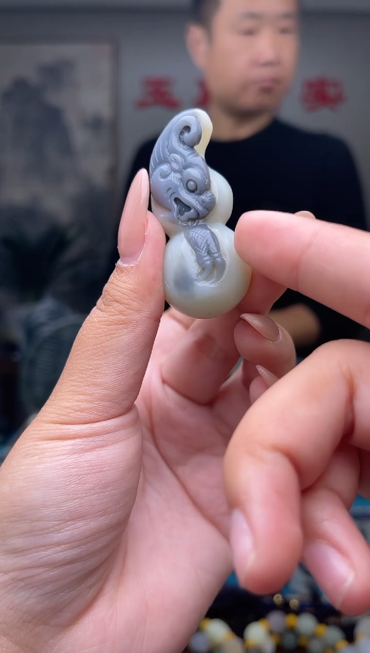 未镶嵌和田玉挂件1