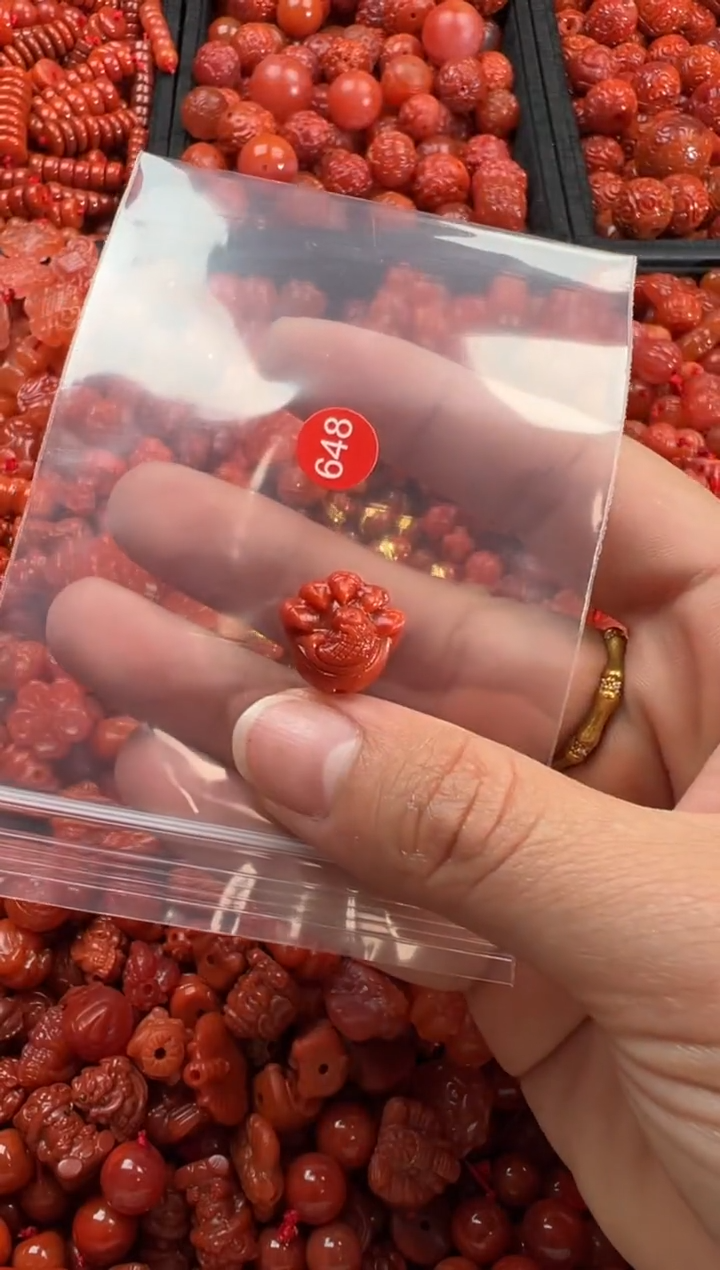 【闪购商品】南红玛瑙颈饰未镶嵌1