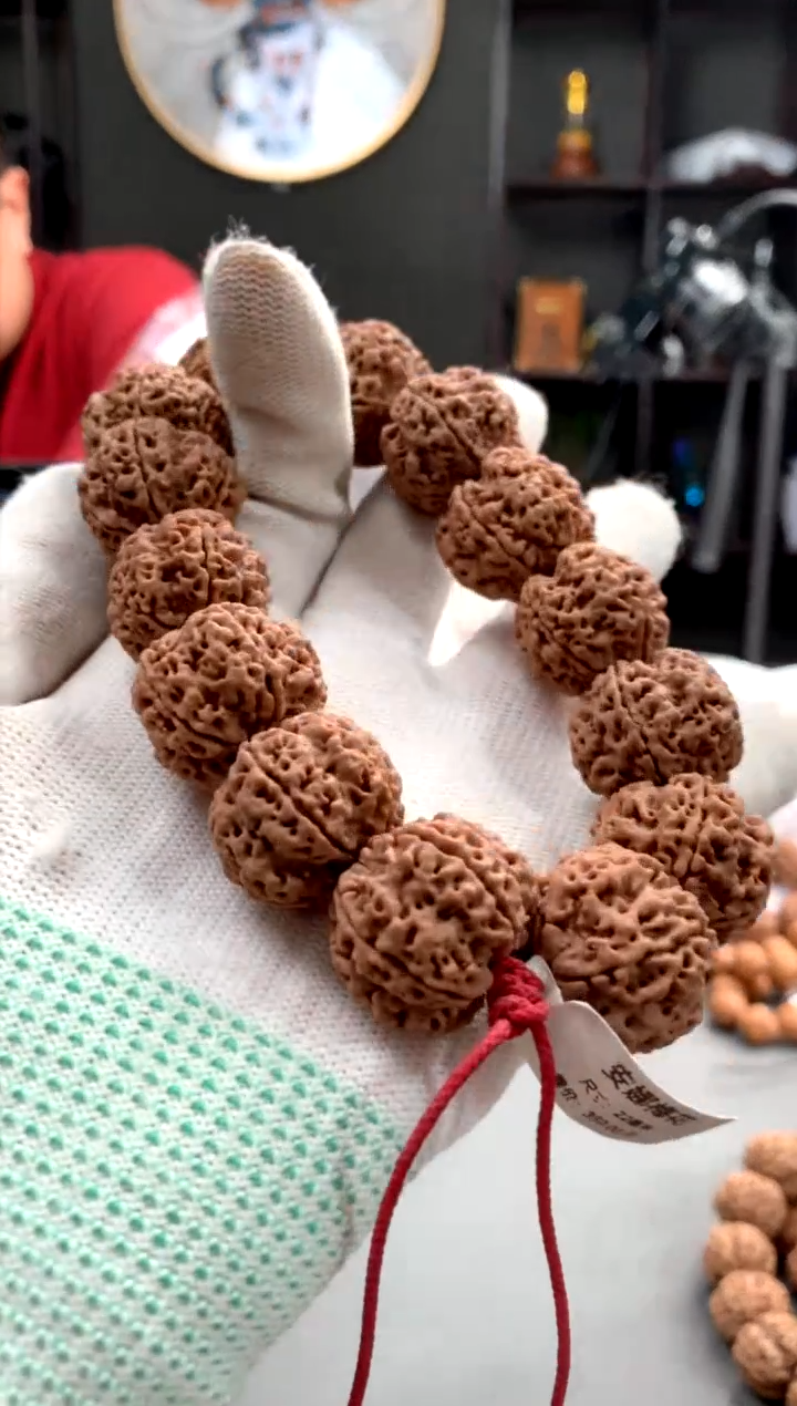 【闪购商品】金刚菩提手串安娜梅花22